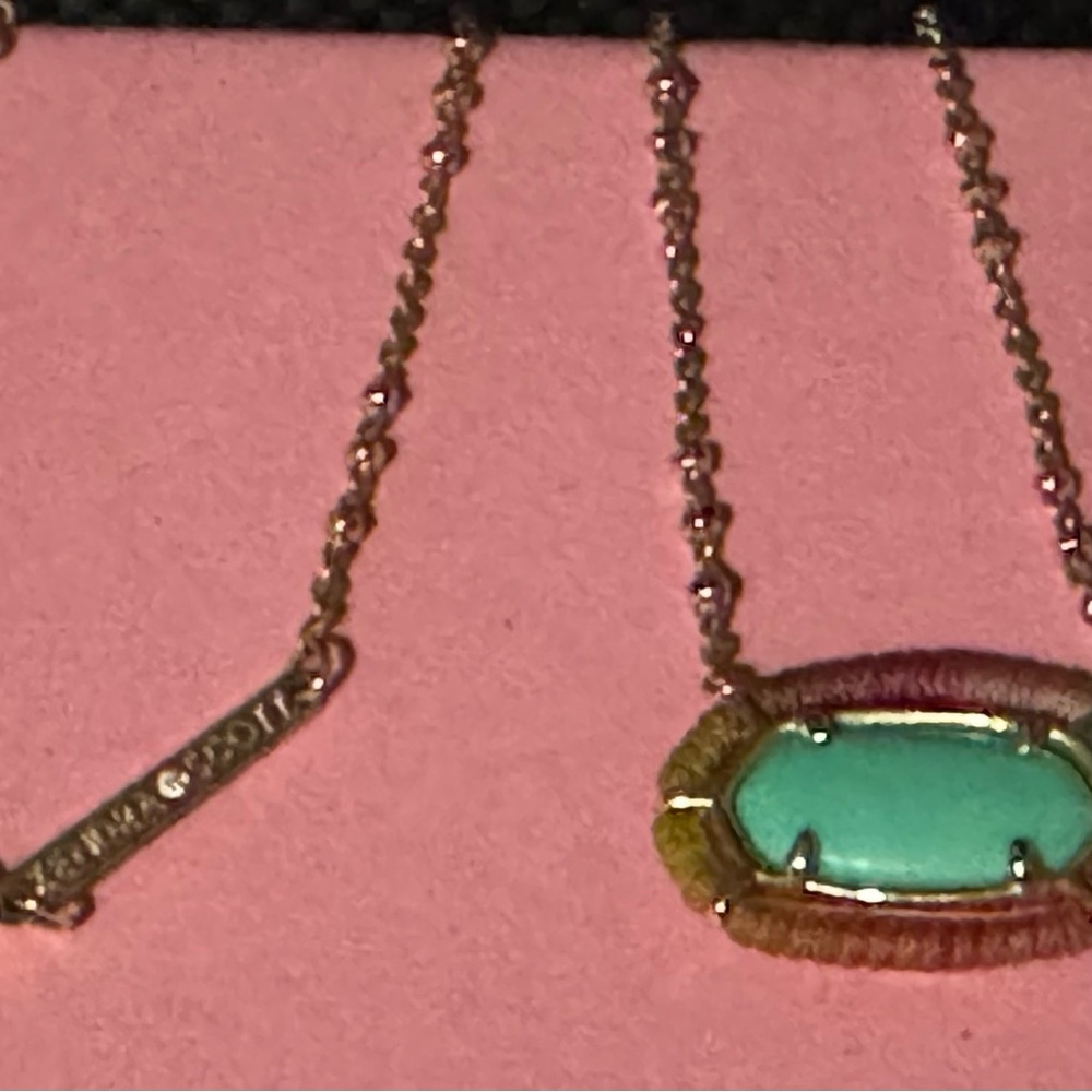 Elegant Kendra Scott threaded Elisa mint green Necklace